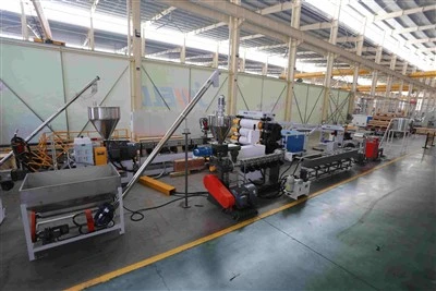 Ligne de production en plastique en plastique